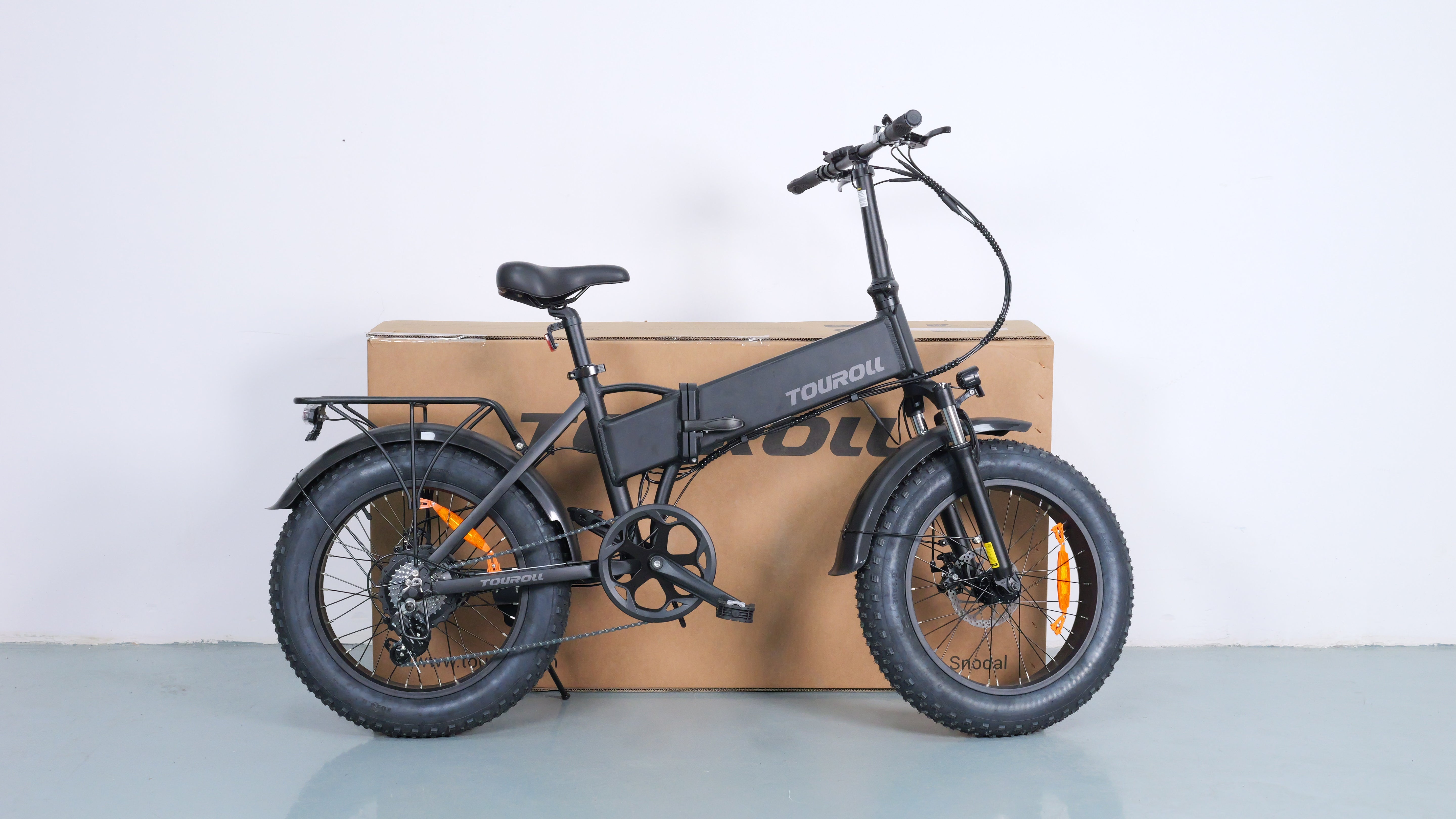 Assembly of the Touroll S1 Is a Snap