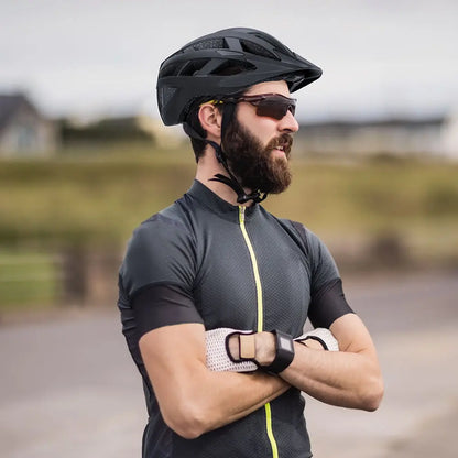 Casco de bicicleta con luz LED